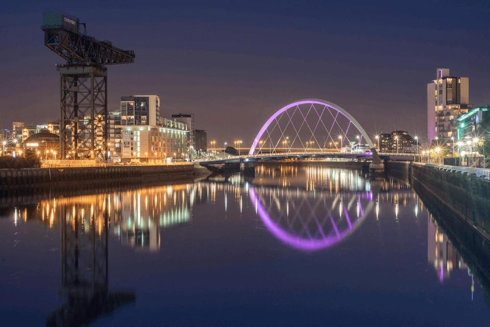 Glasgow River Clyde Hydro Aprt Exterior photo